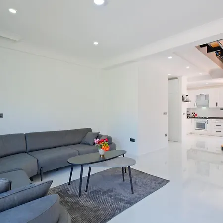 Happy House פאטהיה